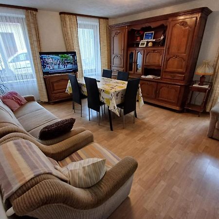 Location-Meuble Apartment Issenheim Exterior foto