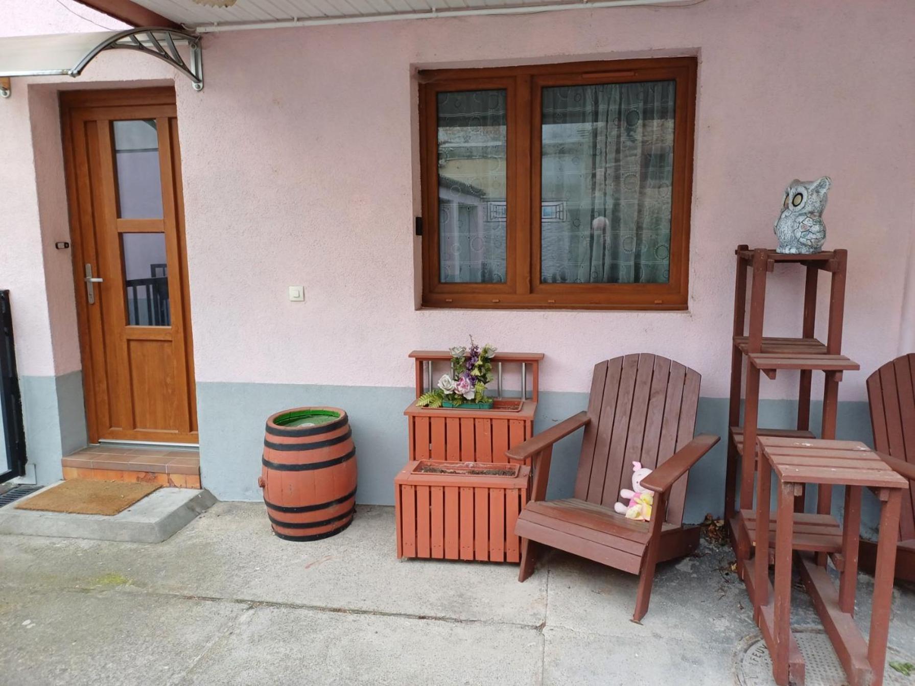 Location-Meuble Apartment Issenheim Exterior foto