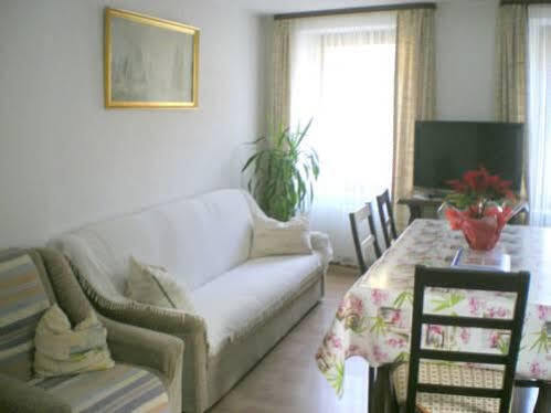 Location-Meuble Apartment Issenheim Exterior foto